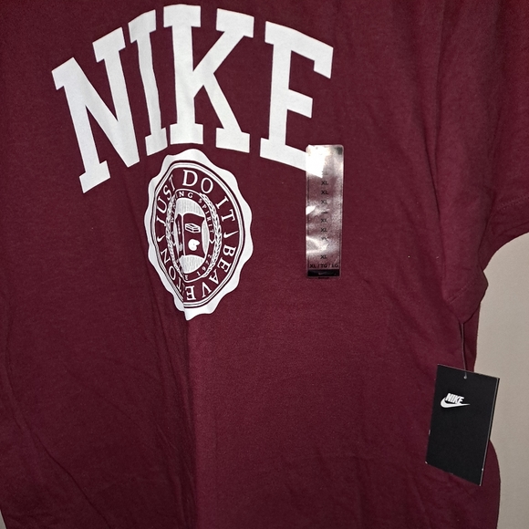 🆕️ Nike Tee Shirt Size XL 🔥🔥🔥 - Picture 4 of 4